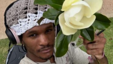 ഡേറ്റിങ് ആപ്പിലൂടെ പരിചയപ്പെട്ടയാളെ കാണാൻ പോയ 24 വയസ്സുകാരൻ മരിച്ച നിലയിൽ; കൊലപാതകമാണോയെന്ന് സംശയിക്കുന്നതായി സൂചന