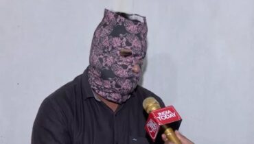 മൃതദേഹങ്ങള്‍ കുഴിച്ചുമൂടാനുള്ള നിര്‍ദേശം ലഭിച്ചത് ധർമസ്ഥല ക്ഷേത്രത്തില്‍ നിന്നെന്നും പ്രദേശവാസികള്‍  മൃതദേഹം മറവുചെയ്യുന്നത് കണ്ടിട്ടുണ്ടെന്നും  മുൻ ശുചീകരണ തൊഴിലാളി