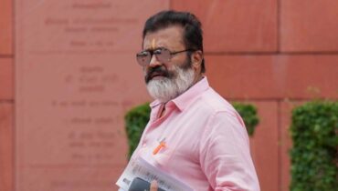 താൻ മന്ത്രിയാണ്;  മറുപടി പറയേണ്ടത് തിരഞ്ഞെടുപ്പ് കമ്മീഷൻ,  ആരോപണം ഉന്നയിച്ച വാനരന്മാർ സുപ്രീം കോടതിയിൽ പോകട്ടെയെന്നും സുരേഷ് ഗോപി