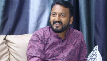 രാഹുലിനെതിരെ അന്വേഷണം ശക്തമാക്കി ക്രൈംബ്രാഞ്ച്, നാളെ ഹാജരാകാൻ നോട്ടീസ്, അടുത്ത ബന്ധമുള്ളവരുടെ വീട്ടിൽ റെയ്‌ഡ്‌, ഫോണുകൾ പിടിച്ചെടുത്തു