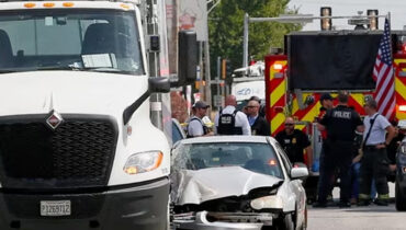 ഷിക്കാഗോയില്‍ ഇമിഗ്രേഷന്‍ റെയ്ഡിനിടെ നാടകീയ സംഭവങ്ങൾ;  ഐസിഇ ഓഫീസര്‍ ഒരാളെ വെടിവച്ചു കൊന്നു