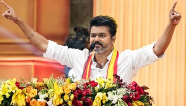 ഡിഎംകെയ്ക്ക് വോട്ട് ചെയ്യുന്നത് ബിജെപിക്ക് വോട്ട് ചെയ്യുന്നതിന് സമമെന്ന് വിജയ്