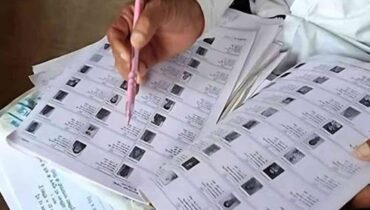 ബിഹാറിൽ 80,000 മുസ്‌ലിങ്ങളെ വോട്ടർ പട്ടികയിൽ നിന്ന് നീക്കാൻ ബിജെപി ശ്രമമെന്ന്    ദ റിപ്പോര്‍ട്ടേഴ്‌സ് കളക്ടീവ്