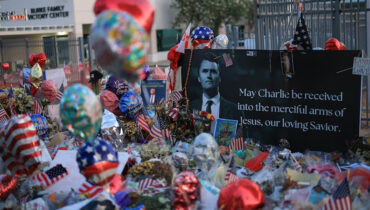 ചാര്‍ളി കിര്‍ക്കിന്റെ സംസ്‌കാരം ഞായറാഴ്ച, വിടപറയാന്‍ ട്രംപ് എത്തും, സുരക്ഷാ ഭീഷണിയുണ്ടെന്ന് റിപ്പോര്‍ട്ട് ; അതീവ ജാഗ്രത