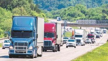 49 പേരെ അറസ്റ്റ് ചെയ്തപ്പോൾ അതിൽ 30 പേർ ഇന്ത്യക്കാർ, അമേരിക്കയിൽ അനധികൃതമായി താമസിച്ച് ട്രക്ക് ഓടിച്ചു; കടുപ്പിച്ച് പരിശോധനകൾ