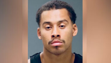 സൂക്ഷിച്ചുനോക്കിയത് ഇഷ്ടപ്പെട്ടില്ല, ന്യൂയോര്‍ക്ക് സിറ്റിയിലെ സബ്വേ സ്റ്റേഷനില്‍ ഒരാളെ മർദ്ദിച്ചു കൊന്നു ; 25 കാരന്‍ അറസ്റ്റില്‍