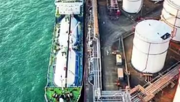 ഒരു വിട്ടുവീഴ്ചയുമില്ല, എട്ട് ഇന്ത്യക്കാർക്കും 10 കമ്പനികൾക്കും യുഎസ് ഉപരോധം; നടപടി ഇറാൻ എണ്ണവ്യാപാരം നടത്തിയതിന്