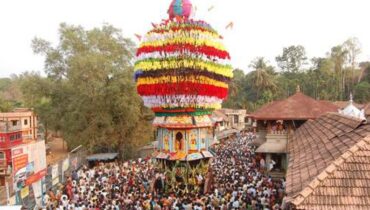 ഇന്ന് മഹാനവമി ; രഥോത്സവത്തിന് ഒരുങ്ങി കൊല്ലൂർ മൂകാംബിക ക്ഷേത്രം