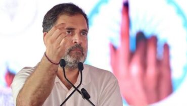 റഷ്യൻ എണ്ണ വാങ്ങുന്നില്ലെന്ന് പ്രഖ്യാപിക്കാൻ ട്രംപിനെ  അനുവദിച്ചു, ട്രംപിനെ മോദിക്ക് ഭയം – രാഹുൽ ഗാന്ധി