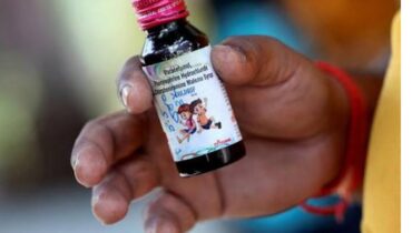 ചുമ മരുന്ന് കഴിച്ച് വീണ്ടും മരണം; മധ്യപ്രദേശിൽ മൂന്ന് വയസുകാരി മരിച്ചു, ഇതോടെ ചുമ മരുന്ന് കഴിച്ച് ജീവൻ നഷ്ടപ്പെട്ടത് 25 കുഞ്ഞുങ്ങൾക്ക്
