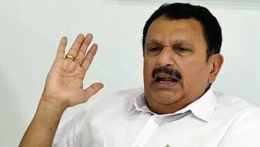 വിശ്വാസ സംരക്ഷണ സംഗമത്തിന്റെ സമാപന ചടങ്ങിലെത്തി കെ മുരളീധരന്‍; യുഡിഎഫ് എന്നും വിശ്വാസികള്‍ക്ക് ഒപ്പം