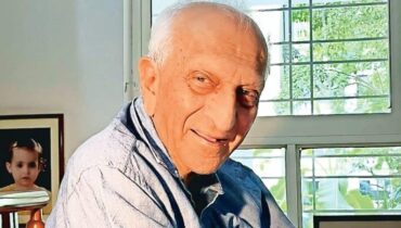 മുതിർന്ന ശാസ്ത്രജ്ഞൻ ഏക്നാഥ് ചിറ്റ്നിസ് അന്തരിച്ചു