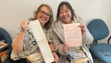 കത്തെഴുതിയത് 43 വർഷങ്ങൾ,   അക്ഷരങ്ങളിലൂടെയും കുത്തി വരകളിലൂടെയും വളർന്ന തൂലികാ സൗഹൃദം, ഒടുവിൽ നേരിട്ട് കണ്ടുമുട്ടി