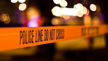 ഏഴ് മക്കളെ വെടിവെച്ച് കൊന്ന് പിതാവ്; ദുര്‍ഗന്ധത്തെ തുടര്‍ന്ന് നാട്ടുകാര്‍ കാര്‍ തുറന്ന് നോക്കിയതോടെ മൃതദേഹങ്ങള്‍ കണ്ടെത്തി