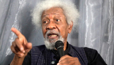 ലോകപ്രശസ്ത എഴുത്തുകാരന്‍, നൊബേല്‍ ജേതാവ്; വൊളെയ് സോയിങ്കയുടെ വീസ യുഎസ് റദ്ദാക്കി, കാരണം ട്രംപിനെതിരായ വിമര്‍ശനം