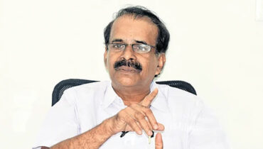 പിഎം ശ്രീ പദ്ധതി നടപ്പിലാക്കാനുള്ള നടപടികളുമായി മുന്നോട്ട് പോകണം;  കേന്ദ്രത്തിന് കത്തയച്ച് എ ബി വി പി, കാവിപ്പണം വേണ്ടെന്ന് സര്‍ക്കാര്‍ പറയട്ടെയെന്ന് കേന്ദ്രമന്ത്രി ജോർജ് കുര്യൻ