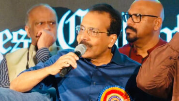 ശതകോടീശ്വരന്മാർ മാധ്യമങ്ങളെ വാങ്ങുന്നത് അധികാരത്തിനു വേണ്ടിയും ഭരണകൂടത്തിനു വേണ്ടി നരേറ്റീവുകളെ സൃഷ്ടിക്കാനും: മനോരമ ന്യൂസ് ടിവി ഡയറക്ടർ ജോണി ലൂക്കോസ്