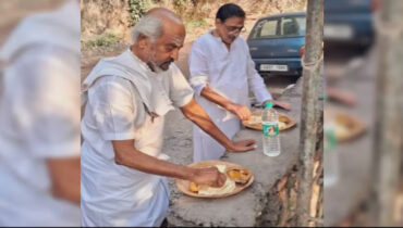 എന്തൊരു മനുഷ്യനാണ്, എത്ര സിംപിളാണ്…! ഹിമാലയന്‍ യാത്രയിലെ രജനീകാന്തിന്റെ ചിത്രങ്ങള്‍ വൈറല്‍