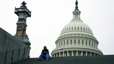 പ്രതിസന്ധികള്‍ അകലാതെ യുഎസ്; ഷട്ട്ഡൗണ്‍ ഏഴാം ദിവസത്തിലേക്ക്, സര്‍ക്കാരിന് ധനസഹായം നല്‍കാനുള്ള നിര്‍ദ്ദേശങ്ങള്‍ സെനറ്റ് വീണ്ടും തള്ളി