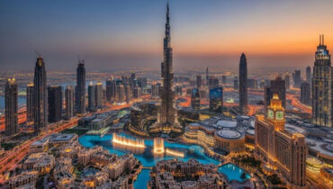 യുഎഇയിലേക്ക് വിസിറ്റ് വിസയില്‍ കുടുംബത്തെ കൊണ്ടുവരുന്നതിനുള്ള ശമ്പള പരിധി എത്ര ? വ്യക്തത വരുത്തി അധികൃതര്‍