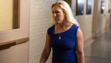 കടുത്ത വാക്കുകളുമായി മാർജോറി ടെയ്‍ലർ ഗ്രീനെതിരെ കടുപ്പിച്ച് ട്രംപ്; വിശേഷിപ്പിച്ചത് ‘മാർജോറി രാജ്യദ്രോഹി ഗ്രീൻ’ എന്ന്, മറുപടി