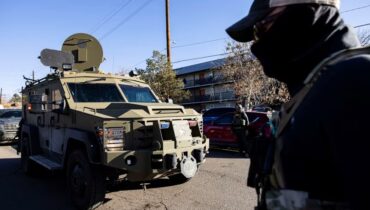 വാറന്‍റില്ലാതെ കുടിയേറ്റക്കാരെ അറസ്റ്റ് ചെയ്യാനാകില്ല, ട്രംപ് ഭരണകൂടത്തിന് കനത്ത തിരിച്ചടി; കൊളറാഡോയിൽ ഐസിഇക്ക് നിയന്ത്രണം ഏർപ്പെടുത്തി ഫെഡറൽ കോടതി