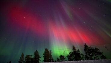 അമേരിക്കയിൽ നോർത്തേൺ ലൈറ്റ്സ് കാണാം; ശക്തമായ ജിയോ മാഗ്നറ്റിക് കൊടുങ്കാറ്റ് വരുന്നു