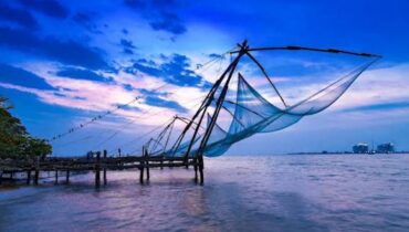 വീണ്ടും അംഗീകാരത്തിൻ്റെ നെറുകയിൽ കേരളം; 2026ൽ നിർബന്ധമായും കണ്ടിരിക്കേണ്ട വിനോദസഞ്ചാര കേന്ദ്രങ്ങളിൽ  കൊച്ചിയും