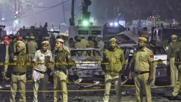 ഡൽഹി സ്ഫോടനം; അന്വേഷണം ദുബായിലേക്ക്, പ്രതി പാകിസ്ഥാൻ വഴി കടന്നതായി റിപ്പോർട്ടുകൾ