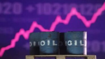 ഉപരോധങ്ങൾക്ക് മുമ്പ് ഒക്ടോബറിൽ ഇന്ത്യ റഷ്യൻ എണ്ണയ്ക്കായി 2.5 ബില്യൺ യൂറോ ചെലവഴിച്ചതായി റിപ്പോർട്ട്