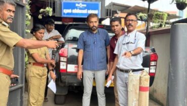 ഹരിത ചട്ടലംഘനം: കോഴിക്കോട് ജില്ലയിൽ 450 കിലോ ഫ്ലക്സ് പിടിച്ചെടുത്തു