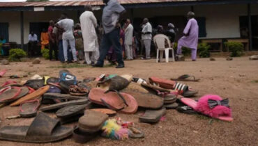 നൈജീരിയയില്‍ സ്‌കൂളില്‍ നിന്നും 25 പെണ്‍കുട്ടികളെ തട്ടിക്കൊണ്ടുപോയി ; സ്‌കൂളിന്റെ സുരക്ഷാ ഗാര്‍ഡ് കൊല്ലപ്പെട്ടു