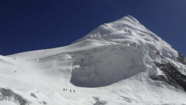 നേപ്പാളില്‍ കനത്ത ഹിമപാതം : 7മരണം; മരിച്ചവരില്‍ യുഎസ്, കനേഡിയന്‍ പൗരന്മാരും