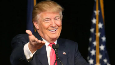 ട്രംപ് വിചാരിച്ച പോലെ തന്നെ കാര്യങ്ങൾ! യുഎസ് കോളേജുകളിലേക്കുള്ള അന്താരാഷ്ട്ര വിദ്യാർത്ഥികളുടെ അപേക്ഷ കുറഞ്ഞു, ഇന്ത്യക്കാരിൽ 14 ശതമാനം ഇടിവ്