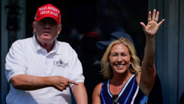 ടെക്സസിൽ ‘വൻ എച്ച്-1ബി വിസ തട്ടിപ്പ്’, ഇവിടം മുസ്ലീങ്ങളും ഇന്ത്യക്കാരും പൂർണ്ണമായും കീഴടക്കി; ഗുരുതരമായ ആരോപണമുന്നയിക്കുന്ന വീഡിയോ പങ്കുവെച്ച് മാർജോറി ടെയ്‌ലർ ഗ്രീൻ