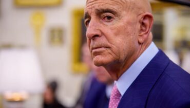 ‘യുഎസിനെയും യൂറോപ്പിനെയും സംരക്ഷിക്കാൻ സൈനിക സാന്നിധ്യം അനിവാര്യം,; സിറിയയിലെ ആക്രമണത്തിന് പിന്നാലെ യുഎസ് ദൂതൻ ടോം ബാരാക്കിൻ്റെ പ്രതികരണം