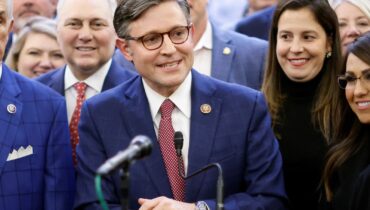 യുഎസിൽ അസാധാരണ രാഷ്ട്രീയ നീക്കങ്ങൾ, നാല് റിപ്പബ്ലിക്കൻ അംഗങ്ങൾ ഡെമോക്രാറ്റുകൾക്കൊപ്പം; ഒബാമ കെയർ സബ്‌സിഡിയിൽ തിരിച്ചടി നേരിട്ട് സ്പീക്കർ