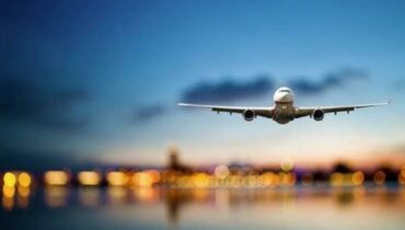 160 യാത്രക്കാരുമായി രണ്ട് മണിക്കൂറോളം ആകാശത്ത് വട്ടമിട്ട് പറന്ന ദുബായിലേക്കുള്ള വിമാനത്തിന് ഒടുവിൽ അതേ വിമാനത്താവളത്തിൽ  അടിയന്തിര ലാൻഡിങ്