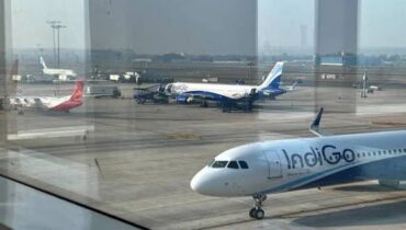ഇന്‍ഡിഗോ വിമാന സർവീസ് അർധരാത്രി മുതൽ  സാധാരണ നിലയിലേക്കെന്ന് വ്യക്തമാക്കി വ്യോമയാന മന്ത്രാലയം