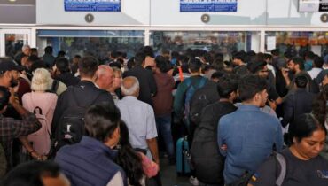 ഏഴാം ദിനത്തിലും ഇൻഡിഗോ  പ്രതിസന്ധി തുടരുന്നു; സർവീസുകൾ റദാക്കിയേക്കും