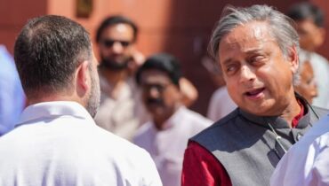 രാഹുൽ ഗാന്ധി വിളിച്ച കോൺഗ്രസ് എംപിമാരുടെ യോഗത്തിൽ നിന്ന് വിട്ടുനിന്ന് ശശി തരൂർ; ഡൽഹിയിലില്ലെന്ന് വിശദീകരണം