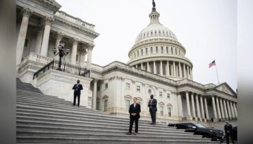 ഉപഭോക്തൃ സംരക്ഷണ ബ്യൂറോയുടെ ഫണ്ടിം​ഗ്; വൈറ്റ്ഹൗസിനെതിരെ ഡെമോക്രാറ്റിക് നേതൃത്വത്തിലുള്ള 21 സംസ്ഥാനങ്ങൾ കേസ് ഫയൽ ചെയ്തു