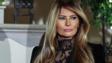 2025-ലെ മെലാനിയ ട്രംപിൻ്റെ ഏറ്റവും മികച്ച സ്റ്റൈലുകൾ; പ്രഥമ വനിതയുടെ ഈ വർഷത്തെ ഏറ്റവും ഫാഷനബിൾ നിമിഷങ്ങൾ കാണാം