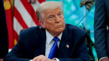 ട്രംപ് രണ്ടാം തവണ അധികാരത്തിലെത്തിയതിന്  ശേഷം  2 മില്യൺ അനധികൃത കുടിയേറ്റക്കാർ യുഎസ് വിട്ടതായി   കണക്കുകൾ