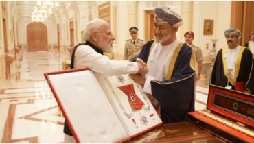 മോദിക്ക് ഓർഡർ ഓഫ് ഒമാൻ പുരസ്കാരം സമ്മാനിച്ച് ഒമാൻ സുൽത്താൻ, നിർണായക കരാറുകളിൽ ഒപ്പുവച്ചു; ഒമനാനിൽ മലയാളികളോട് ‘സുഖമാണോ’ ചോദിച്ച് പ്രധാനമന്ത്രി