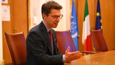 മസാച്യുസെറ്റ്‌സിലെ വീട്ടിൽ എംഐടി പ്രൊഫസർ വെടിയേറ്റ് മരിച്ചു, കൊല്ലപ്പെട്ടത് കാന്തിക പ്ലാസ്മ ഡൈനാമിക്സ് ഗവേഷണത്തിൽ അവാർഡ് നേടിയ 47 കാരൻ