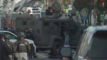 അമ്പും വില്ലും ഉപയോഗിച്ച് കൊലപാതകം, വീടിന് തീയിട്ട് പൊലീസുമായി ഏറ്റുമുട്ടൽ- ന്യൂജേഴ്‌സിയിൽ 44 കാരൻ പിടിയിൽ