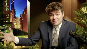 ഇന്ത്യക്കാർക്കെതിരെ വംശീയ അധിക്ഷേപങ്ങളുമായി നിക്ക് ഫ്യൂൻ്റസ്, ‘കൈകൊണ്ട് ചോറ് കഴിക്കുന്നവർ, ഹിന്ദി സംസാരിക്കുന്നവർ വീട്ടിലേക്ക് മടങ്ങിപ്പോകൂ’, വിവാദം