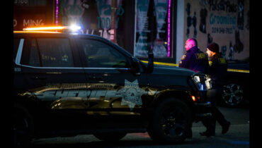 കാലിഫോർണിയയിൽ 3കുട്ടികളടക്കം 4 പേരെ കൊലപ്പെടുത്തിയ വെടിവയ്പ്പ്: പ്രതിയെ ഇനിയും കണ്ടെത്തായില്ല, തിരച്ചിൽ ഊർജ്ജിതം, പൊതുജനങ്ങളുടെ സഹായം തേടി പൊലീസ്