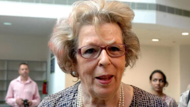 രത്തൻ ടാറ്റയുടെ വളർത്തമ്മ സിമോൺ അന്തരിച്ചു; വിടവാങ്ങിയത് ലാക്മെയെ ലോകോത്തര കോസ്മെറ്റിക് ബ്രാൻഡാ‌ക്കിയ വ്യക്തിത്വം